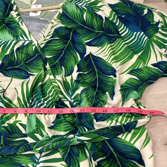 Venus Pre Loved Tropical Palm Trees Romper with Belt & Pockets, lined on bottom. - Picture 10 of 11